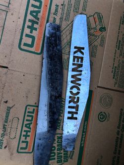 Kenworth metal logos