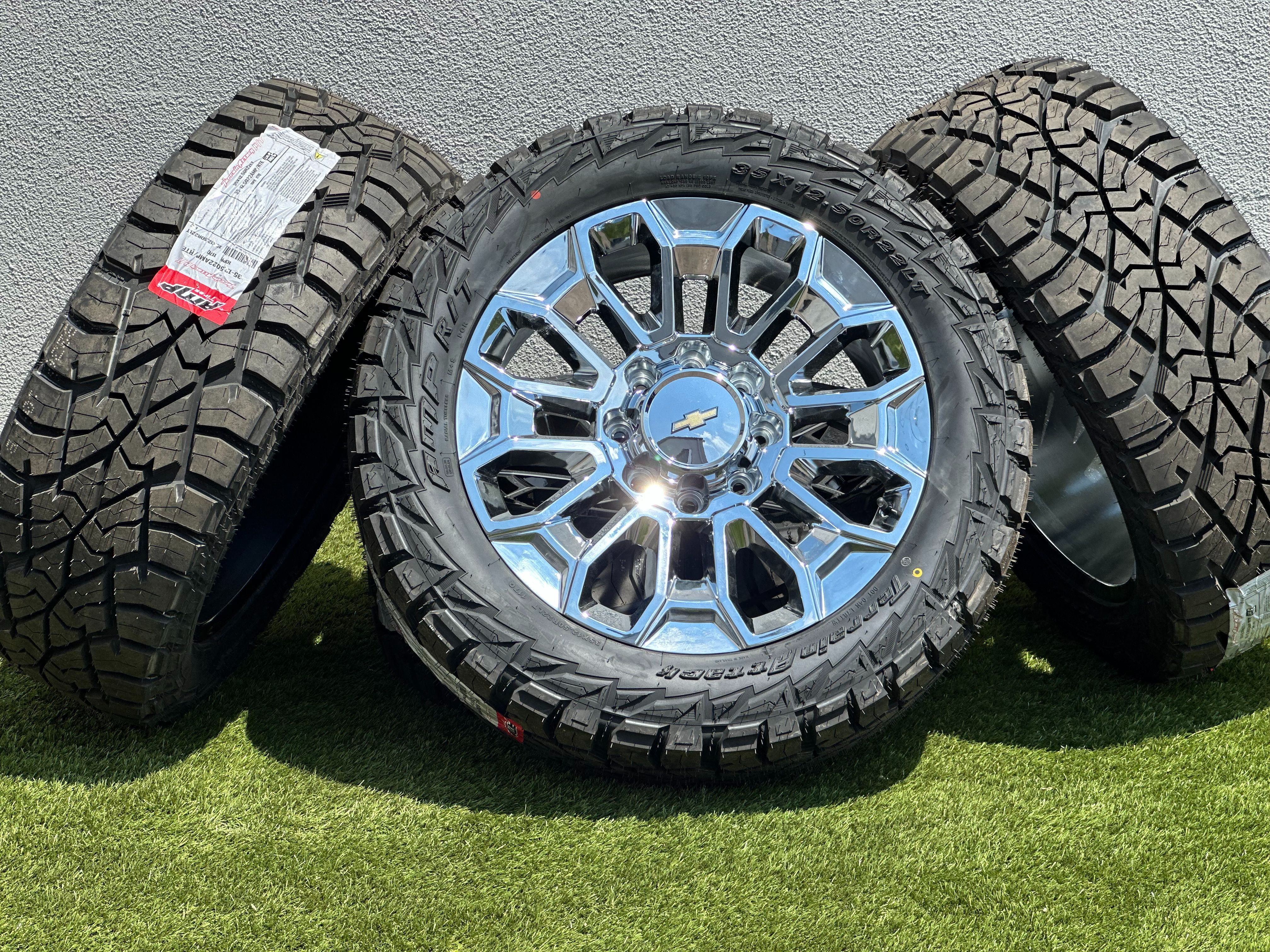 New 22” Chrome High Country Style Rims Chevy Silverado 2500 Wheels 8x180mm 35” Tires R/T GMC 3500HD