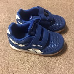 Toddler Royal Reeboks Size 6