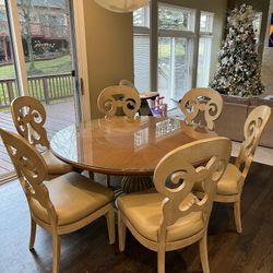 Drexel Heritage Dining Table And Chairs 