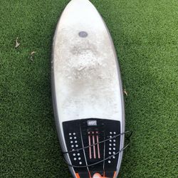 5’6” Surfboard with Leash and Captain Fins