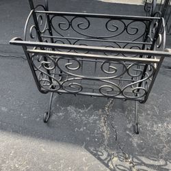 Iron Decorative Magazine Rack