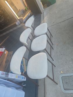 4 bar stools new