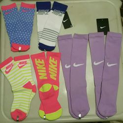 Nike girls socks 6 pairs fit in 5-8 ages girls