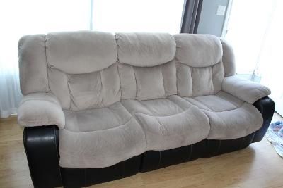 Reclinable Sofá and loveseat