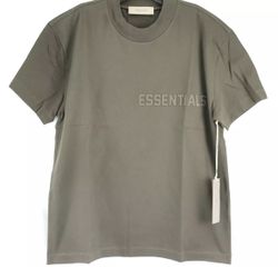 Fear of God Essentials  Short Sleeve Tee in Off Black Small