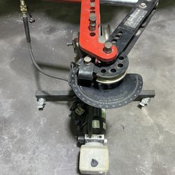 Pipe bender 