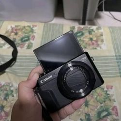 Canon powershot G7x mark ii.