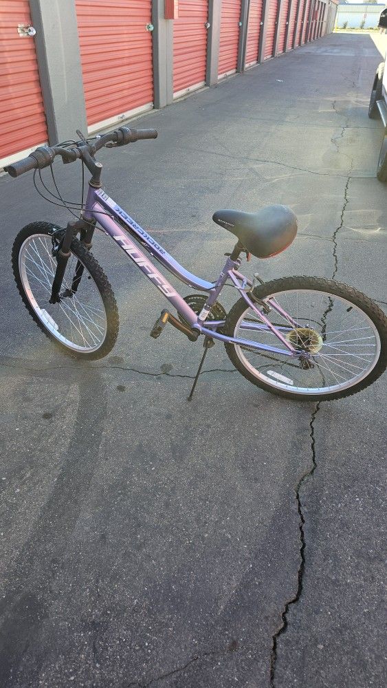 Woman's 24 inch bike