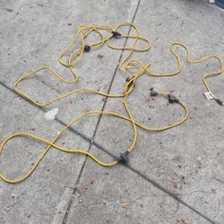 50ft temporary lighting string.