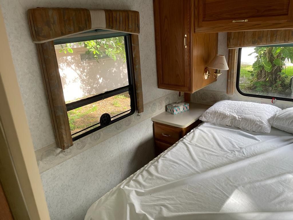 1999 Winnebago Brave for Sale in Miami, FL OfferUp