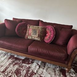 Ethan Allen Statement Sofa