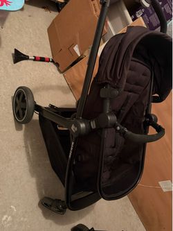 Maxi cozy stroller and car seat set