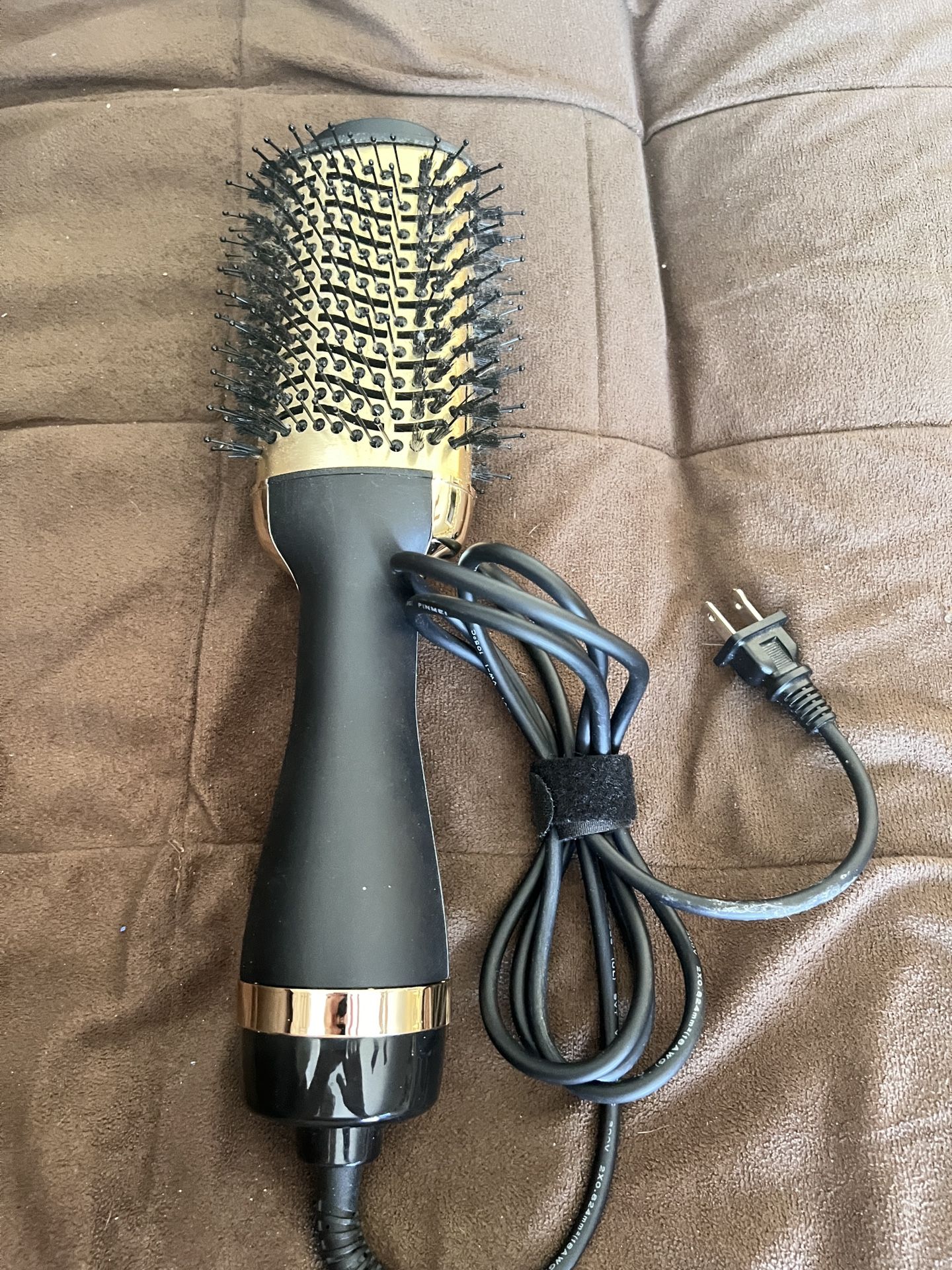 Blow Dryer Brush. Works Great