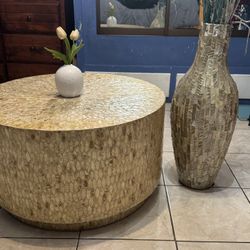 Mother Of Pearl Table And Decor