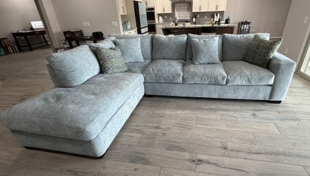 Gorgeous L-Shaped Sectional Couch, Light Blue-Gray