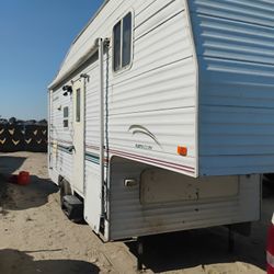 00 Fleetwood Wilderness 28'