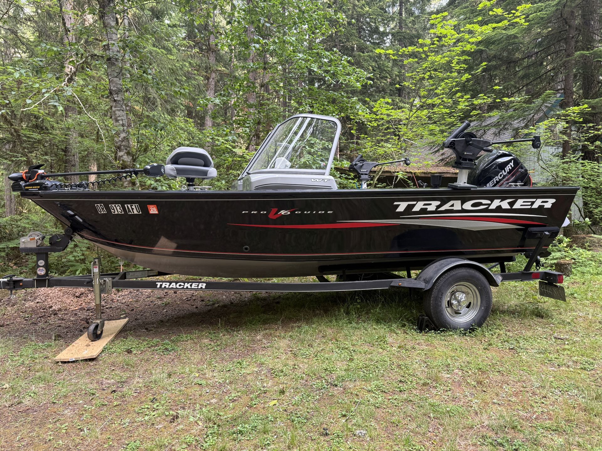 2017 Tracker Pro Guide V16 WT