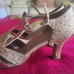 Brand New Very Fine Women Dancing Shoes , Size 8.5