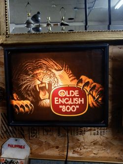 Olde English 800 Malt Liquor Lighted Tiger Sign