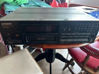 Pioneer CD PLAYER