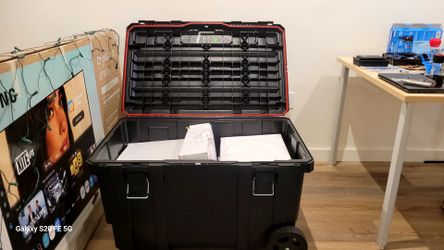Husky storage container