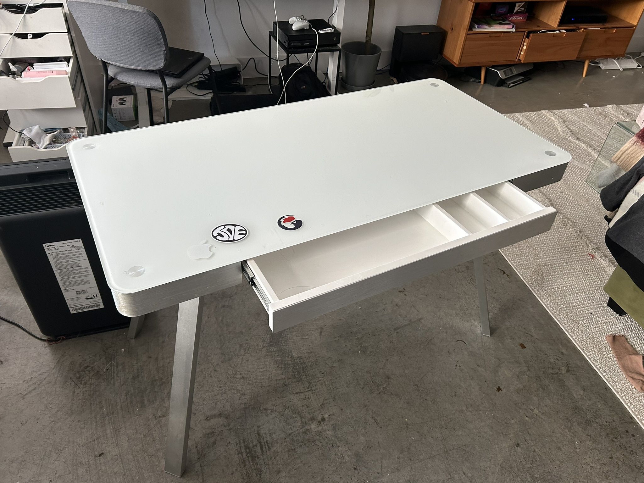Contemporary Home Or Office Desk