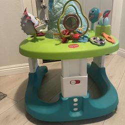 Tiny Love Activity Center