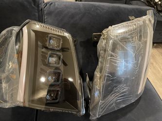 2007/2014 ESCALADE HEADLIGHTS 