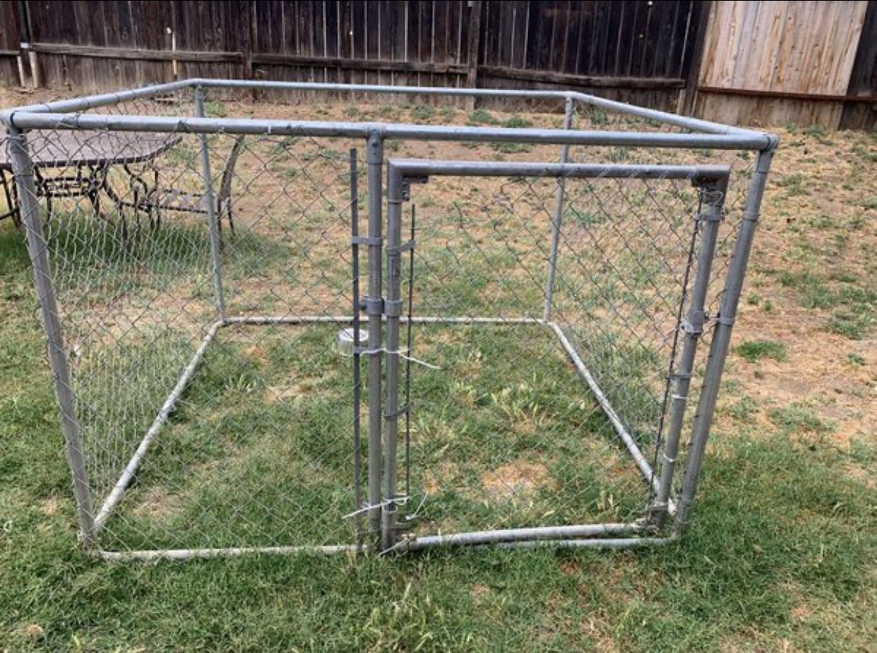 Dog Kennel / fence /Cage