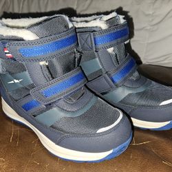 Kids Snow/Winter Boots, Size 2-2.5, $15