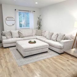 COZY Sectional Couch With Ottoman 