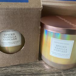 2 Bath & Body Works Spiced Vanilla Cupcake Essential Oils 3 wick Candle 14.5 Oz