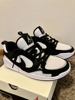 Jordan CMFT ERA. “Panda” Size 9