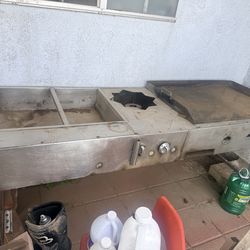 Commercial Outdoor Flat Top Grill / Griddle – Propane – Sold As-Is