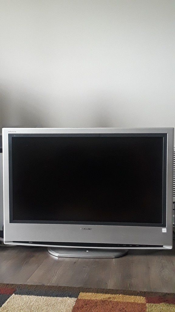 TV -32" Sony KLV-S32A10 Bravia, with DVD player