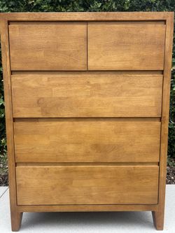 Silk and Snow Oak 5-Drawer Dresser/Chest of Drawers