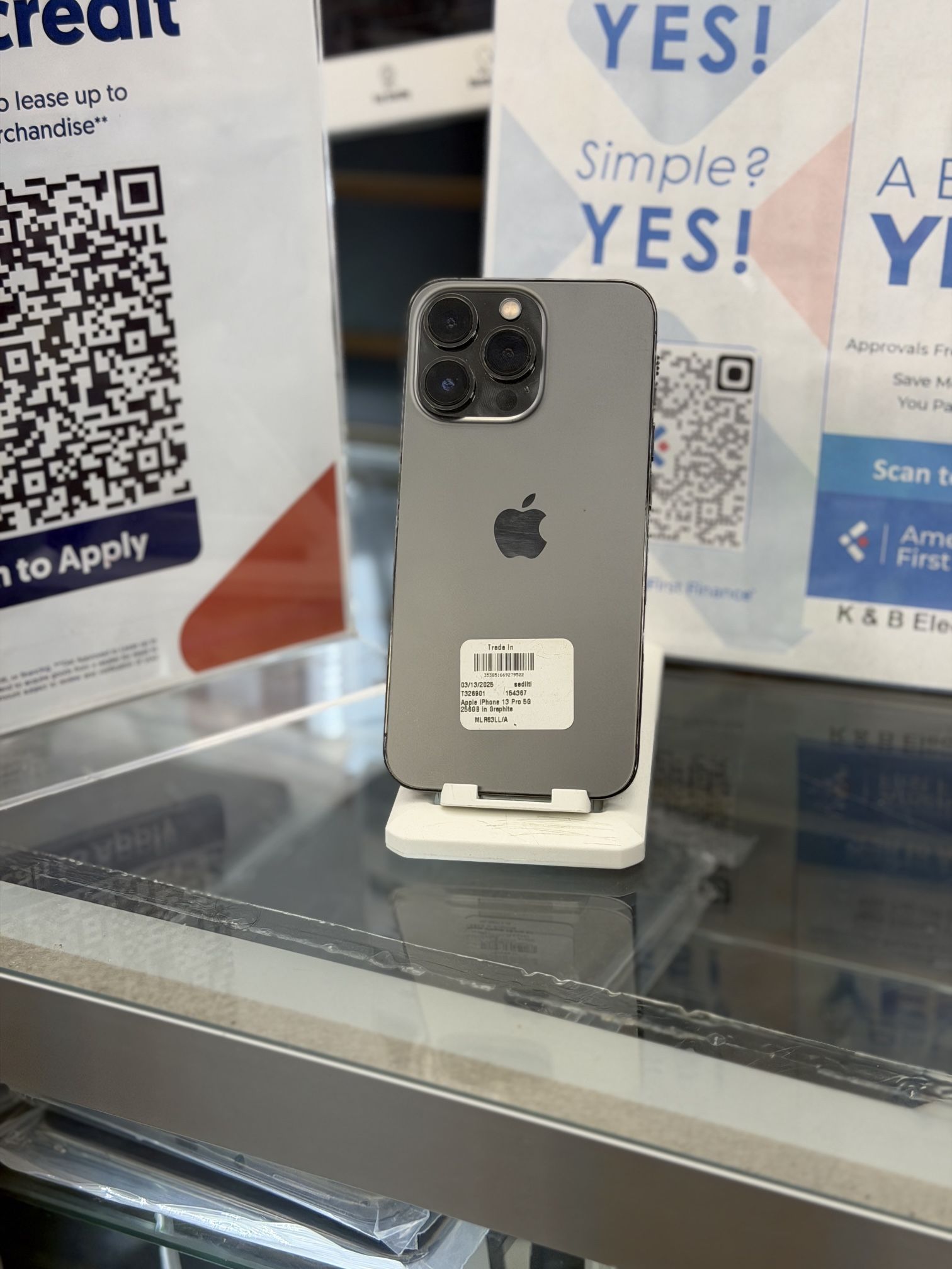 iPhone 13 Pro (Factory Unlocked)