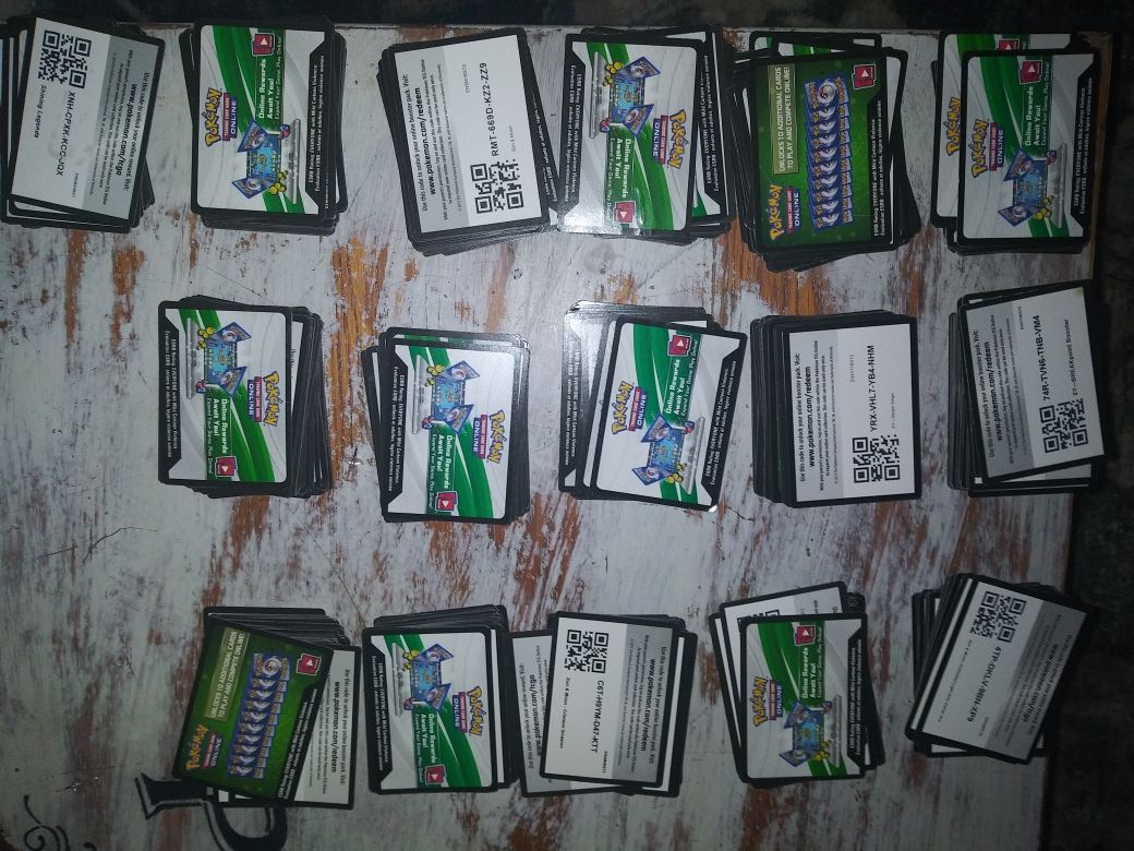 800 Pokemon online game code cards