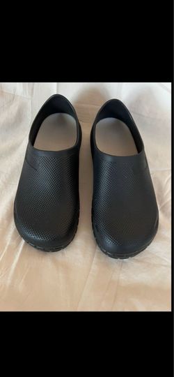 Waterproof Slip-Resistant Shoes Size 9-9.5