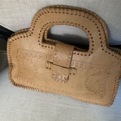 Mexican Hand Tooled Beige Leather Purse