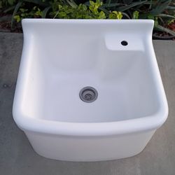 Sink Laundry Utility Large Measures: 26" W X 22" D X 18 1/2" T