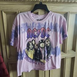 Womans cut off graphic t shirt Size med/large