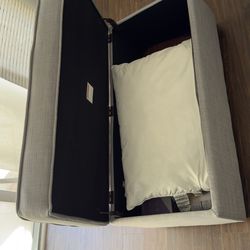 Ottoman con almacenamiento
