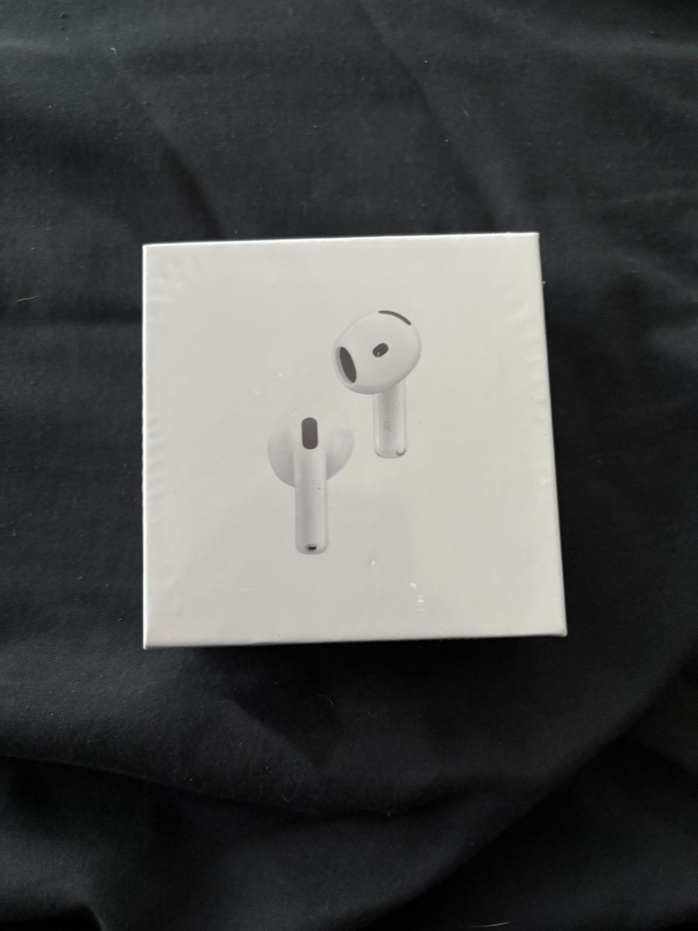 AirPods 4