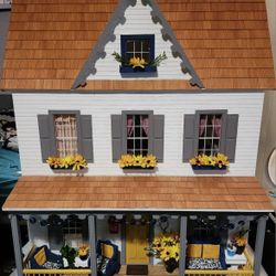 Vintage Wooden Renovated Dollhouse