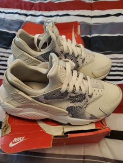Women's Air Huarache Run PRM