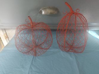 ORANGE METAL MESH PUMPKINS