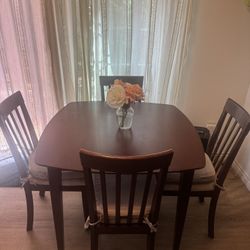 Espresso Wood Dining Table Set With 4 Chairs 