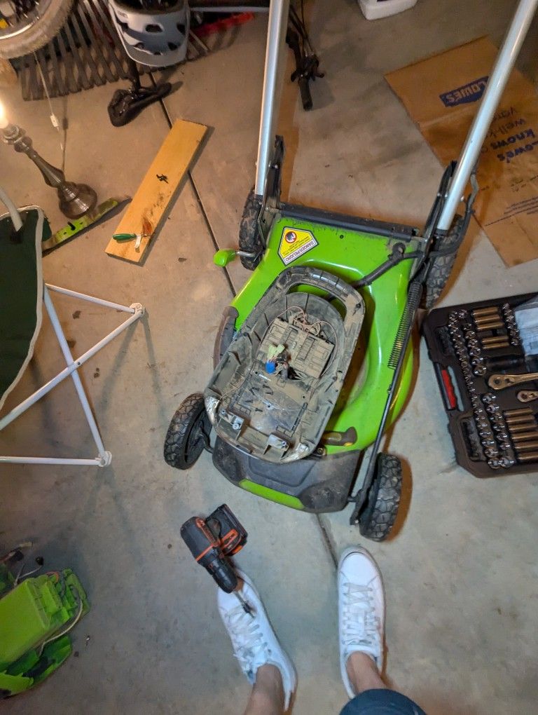 Wanted- Greenworks 60V Mower